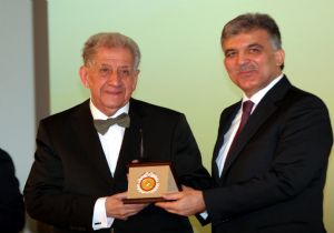  SANAT ÖDÜLLERİ SAHİPLERİNE VERİLDİ!